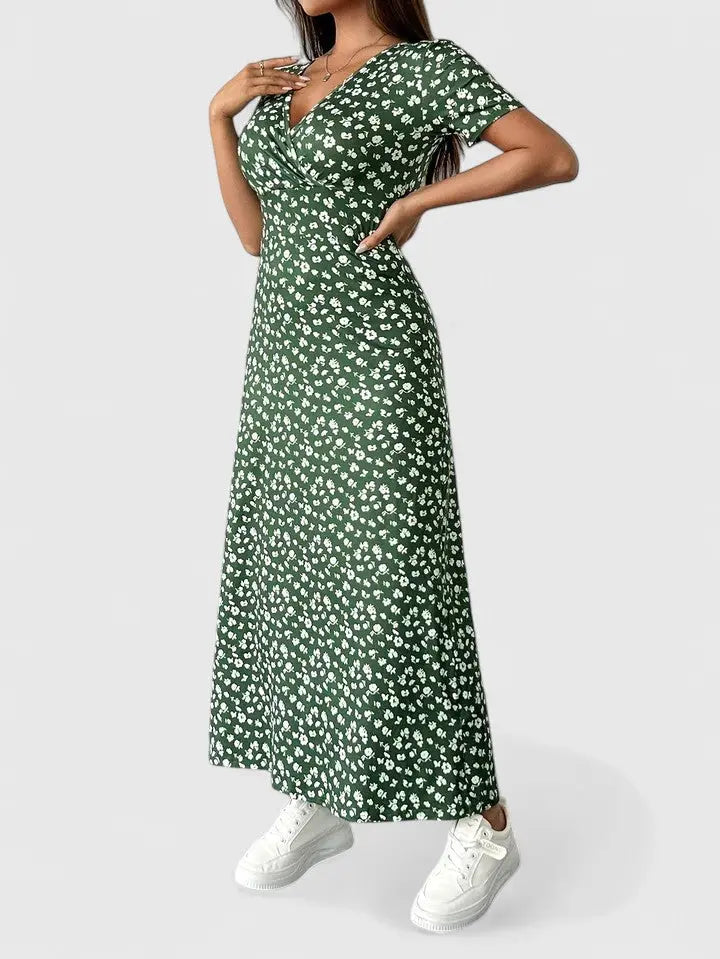 Yulivette | Sophisticated Maxi Dress Clara Monroe