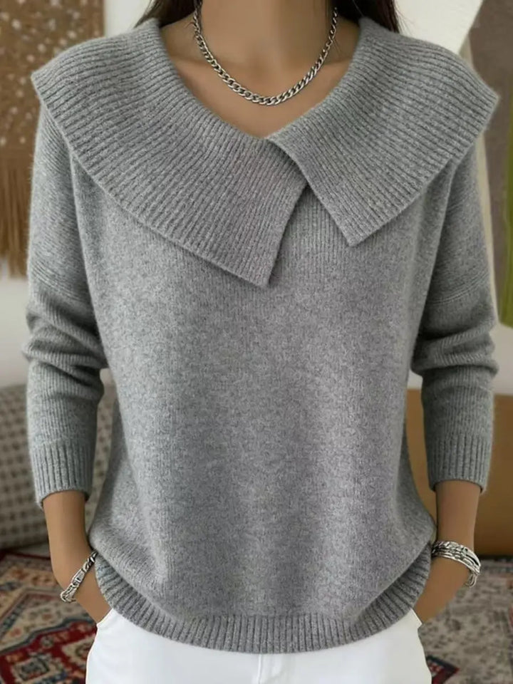 Lucia | Warm Sweater with Soft Collar Clara Monroe
