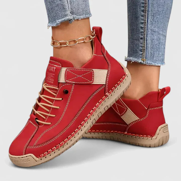 Kymberleigh  Sneakers Clara Monroe