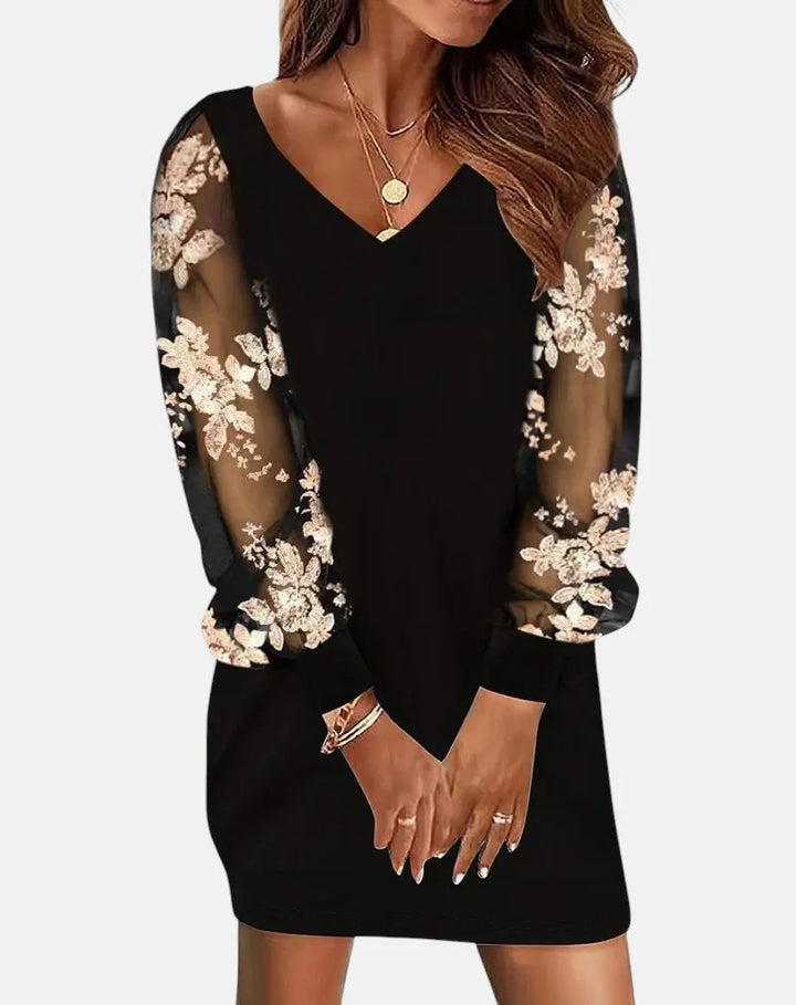 Noémie | Elegant Women's Lace Dress with V-Neck Clara Monroe
