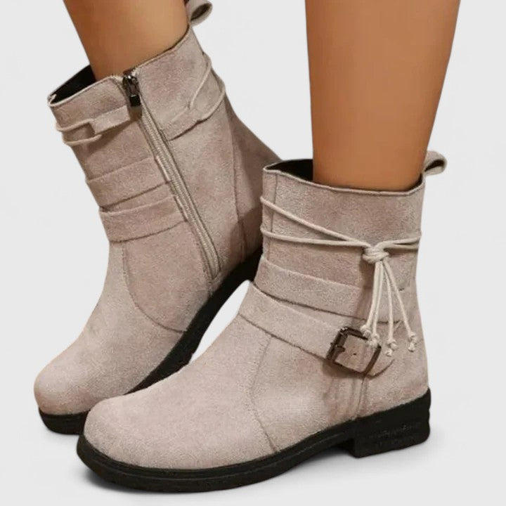 Emily | Sophisticated Boots Clara Monroe