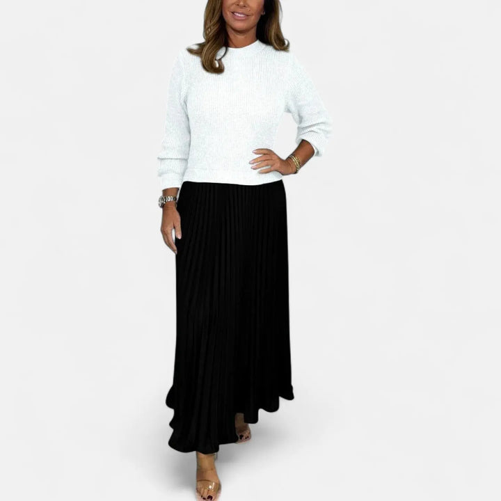 Claudia - Maxi dress with sweater and pleated skirt Clara Monroe