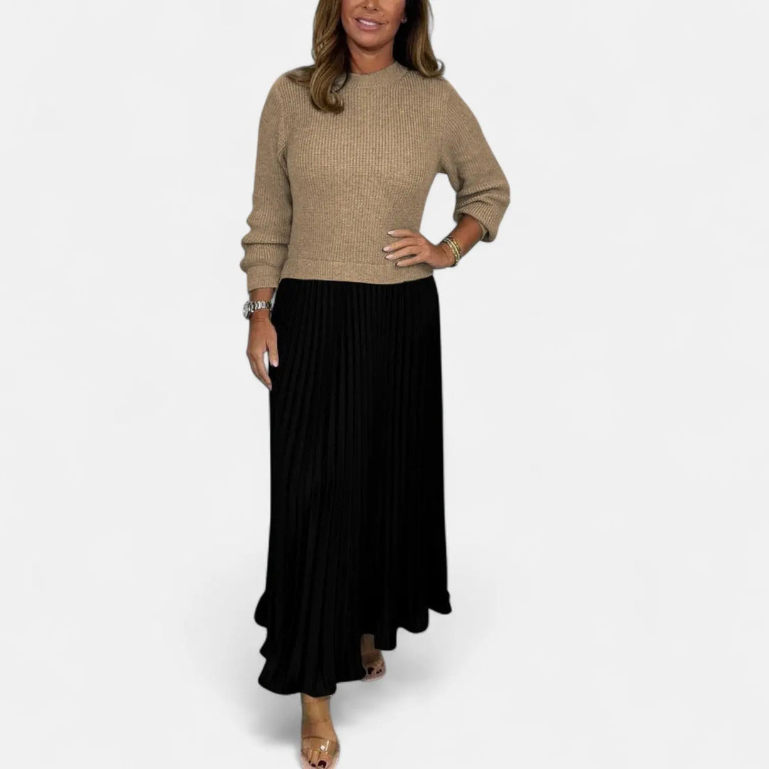 Claudia - Maxi dress with sweater and pleated skirt Clara Monroe