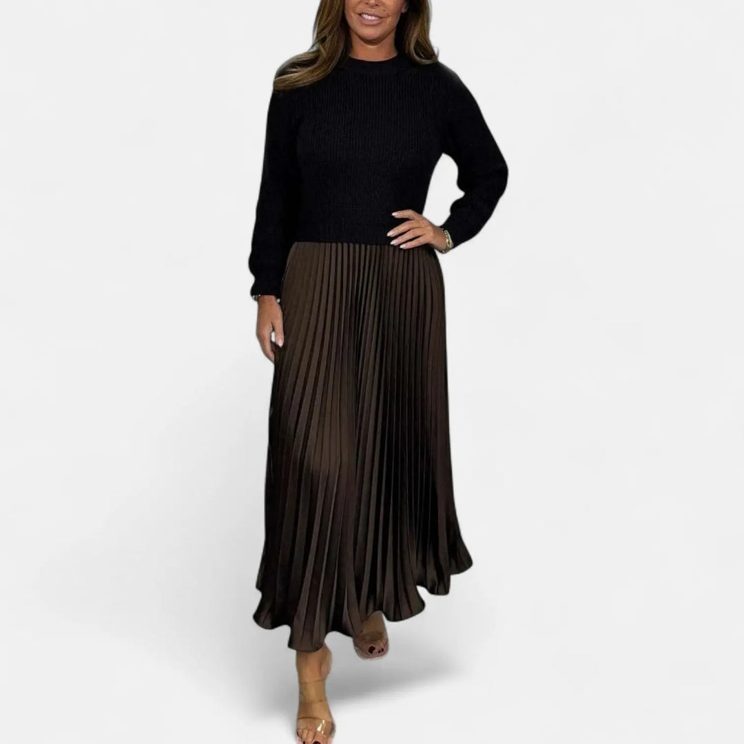 Claudia - Maxi dress with sweater and pleated skirt Clara Monroe