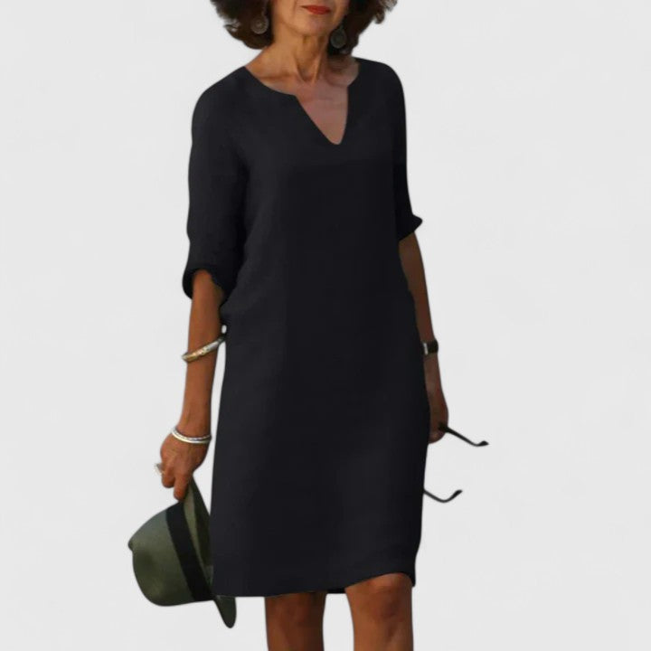 Taylor | Comfortable V-Neck Dress Clara Monroe