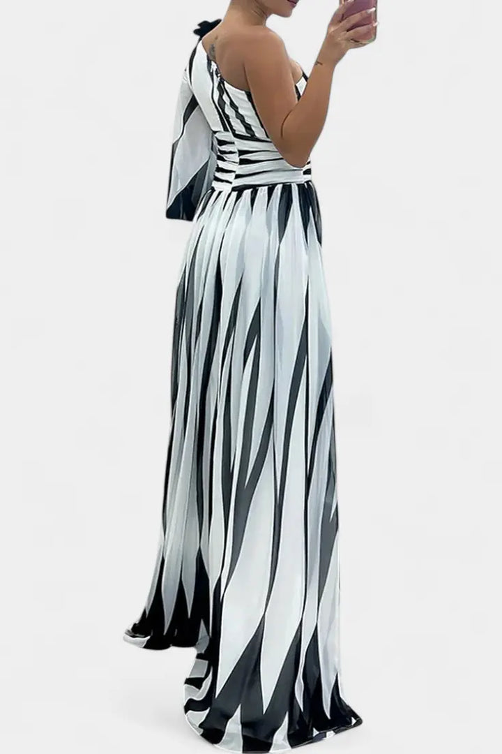 Aubryzah | Sophisticated Maxi Dress Clara Monroe