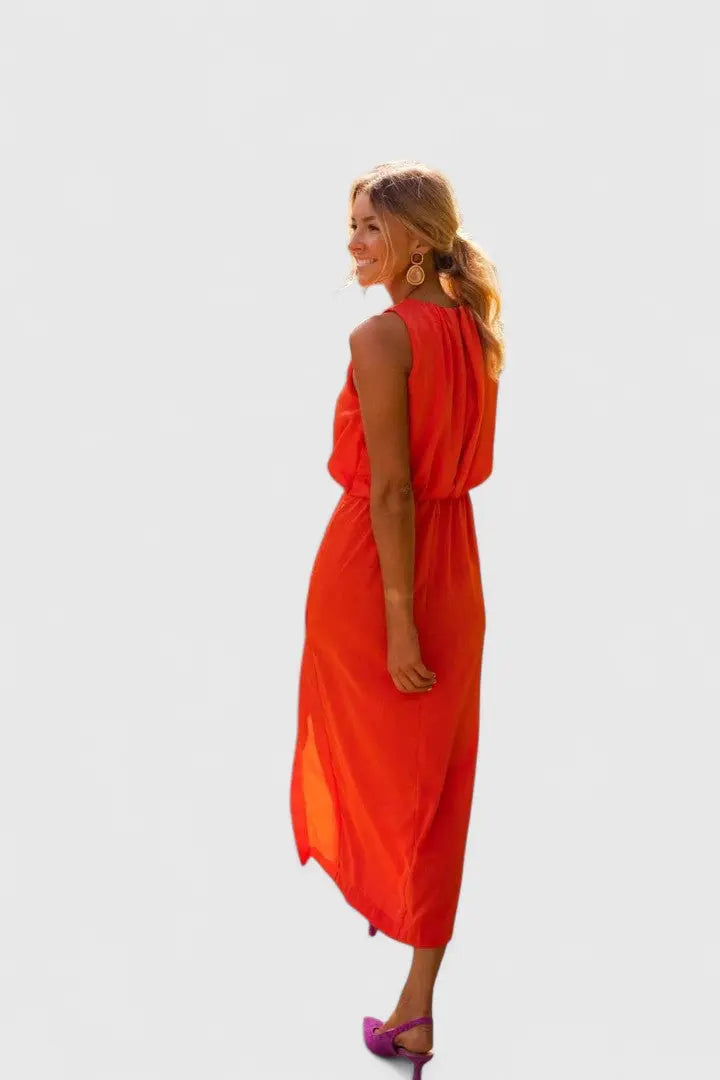 Theonae™ | Comfortable Midi Dress Clara Monroe
