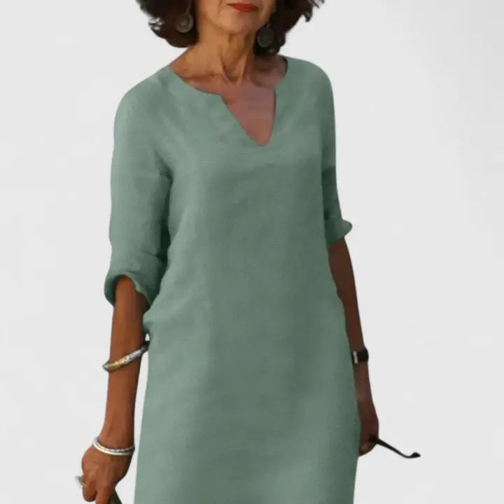 Taylor | Comfortable V-Neck Dress Clara Monroe